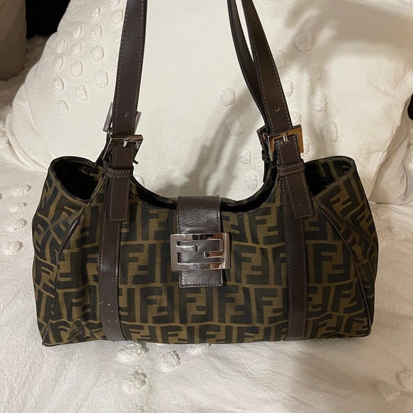 poshmark fendi bag